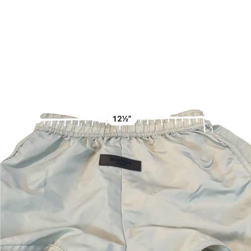 Fear of God Essentials Shorts Unisex Size Small Beige Nylon Athletic - Picture 6 of 8